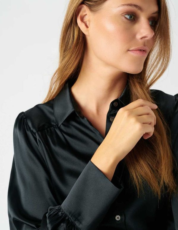 Cadencedea blouse by Dea Kudibal