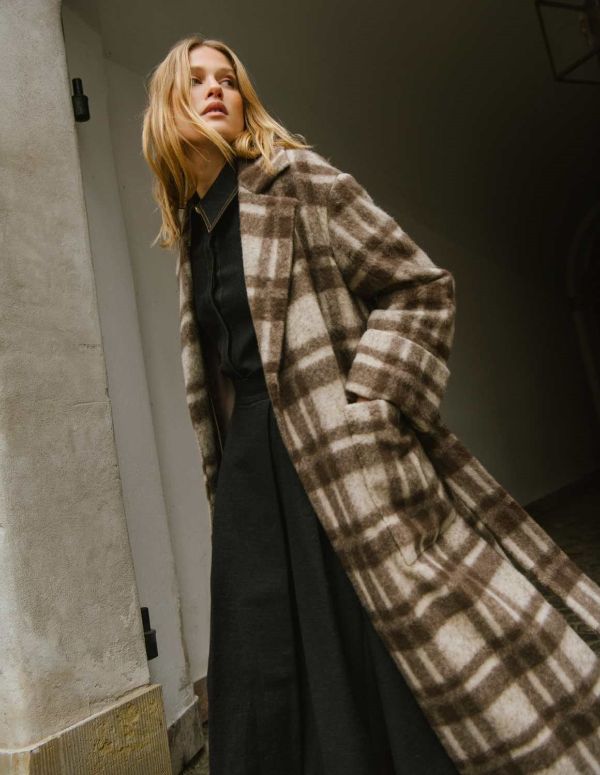 Clorissadea coat by Dea Kudibal