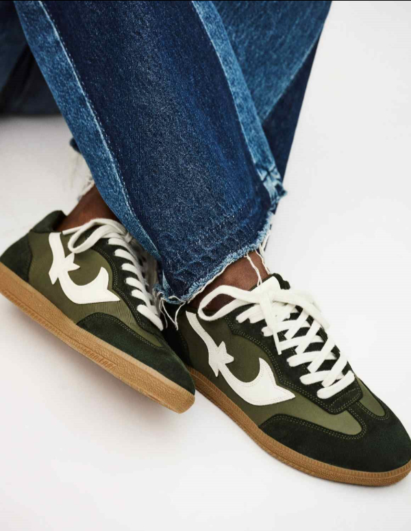 Crew trainers (Green) from BA&SH