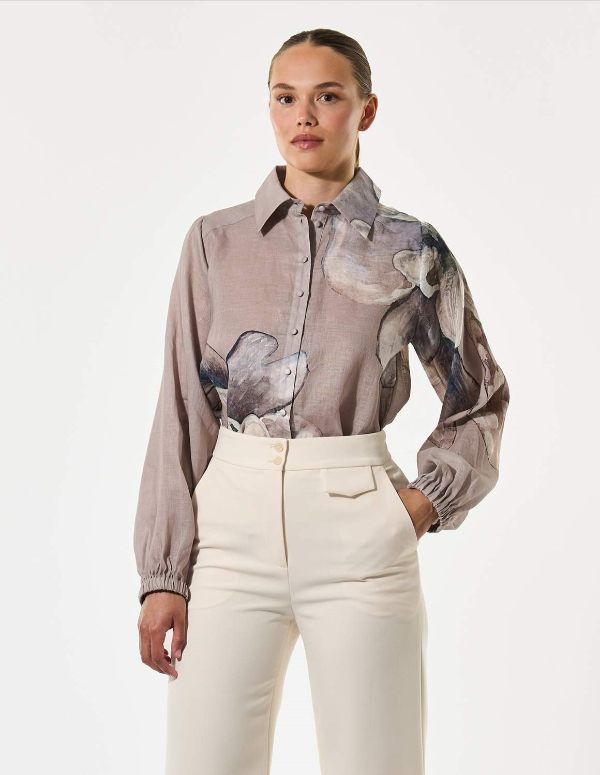 sample SiomaDEA shirt by Dea Kudibal
