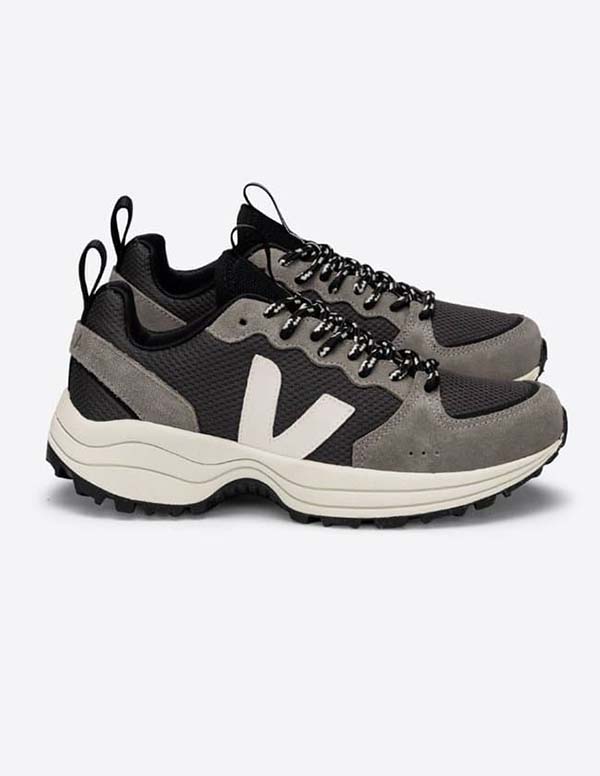 Venturi Alveomesh by Veja Trainers