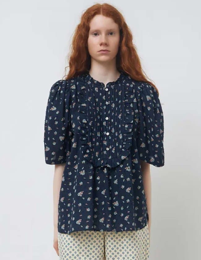 Stella Nova numa top - dark flowers
