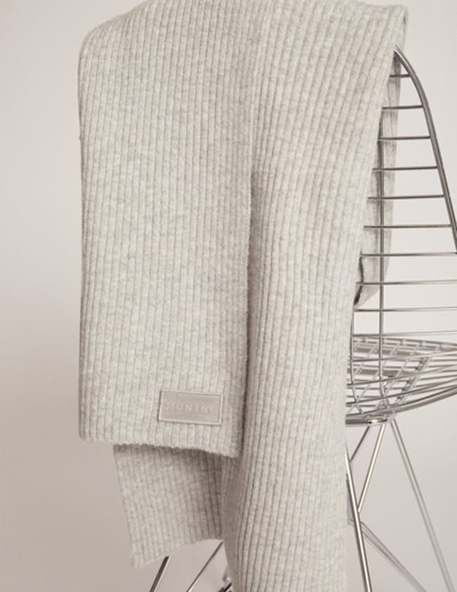 Munthe tarisma scarf - grey back