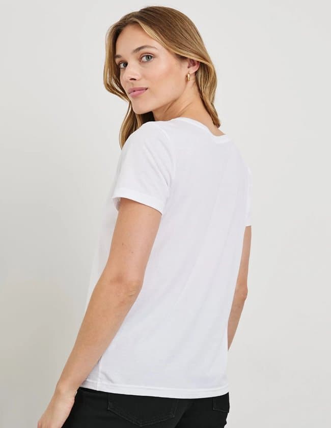 Rails classic v - neck tee - white model