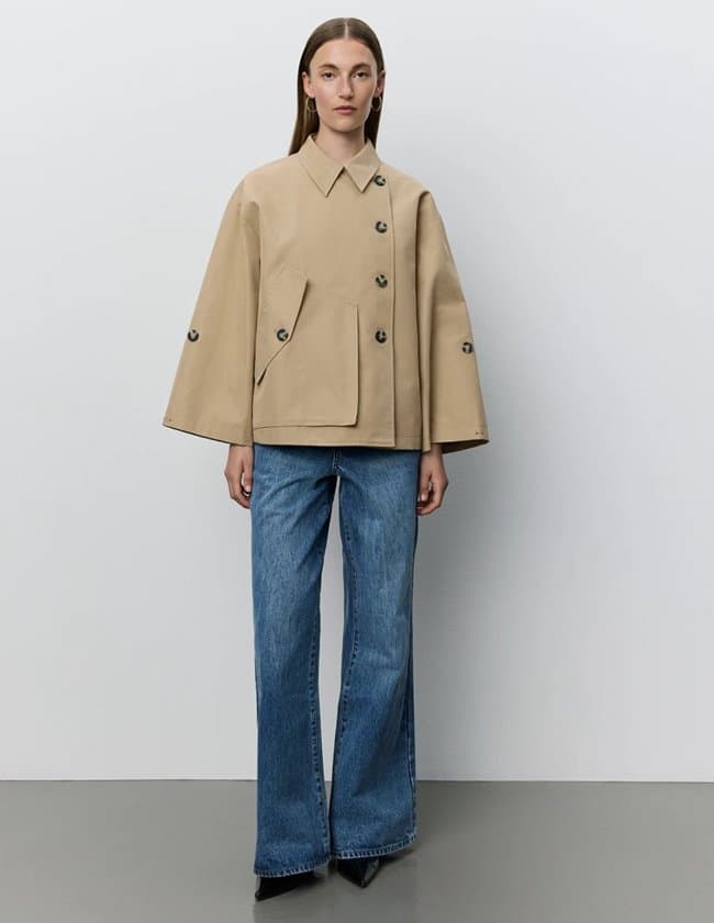 Sofie Schnoor agathasw jacket - camel side