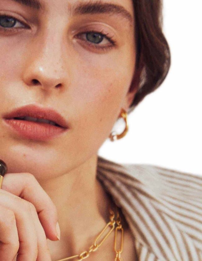 Feeka pepa earrings - gold side