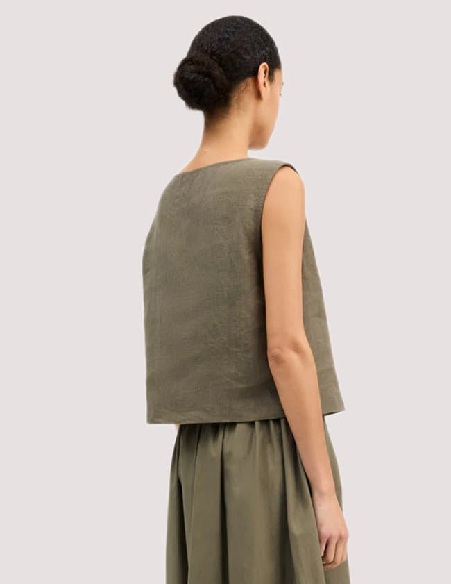 SKALL Studio vetiver top - khaki model
