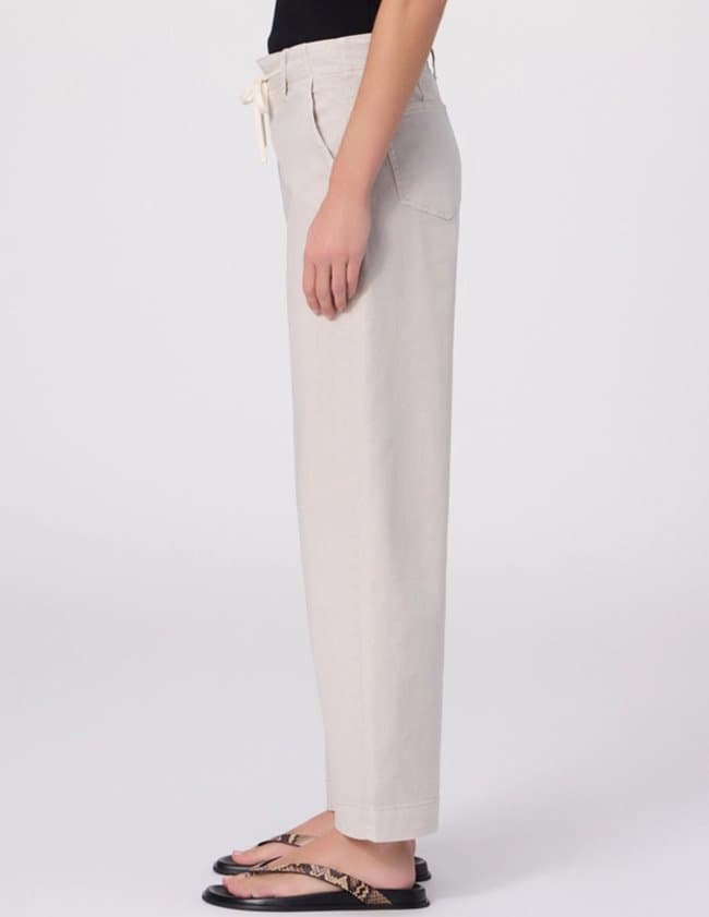 Paige Arellia Ankle Jean in Vintage Stone detail
