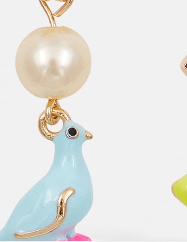Essentiel Antwerp jholy earrings - dove detail