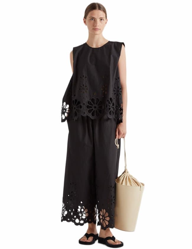 MeiMeiJ flower top - black side