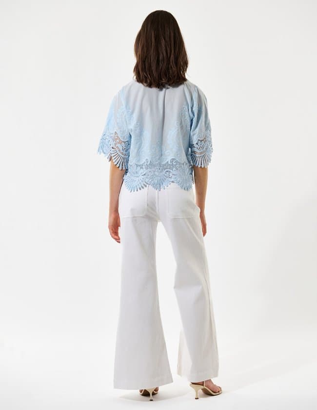 Dea Kudibal blondiedea shirt - sky model