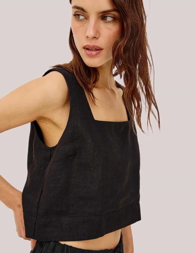 Rails akira top - black side