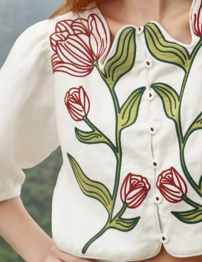 Farm Rio flower crop top - white model