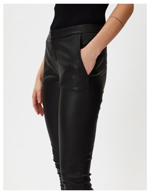 Day Birger et Mikkelsen leah leather trousers - black detail