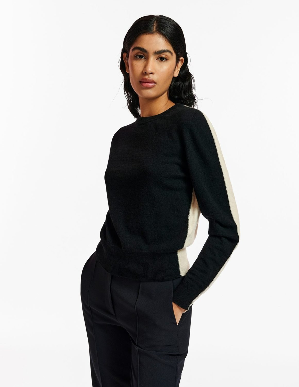 Essentiel Antwerp Elgium knit sweater - black / ecru