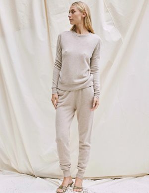 Beta Studios o - neck cashmere jumper - sand side