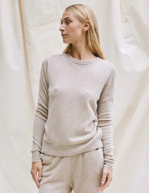 Beta Studios o - neck cashmere jumper - sand back
