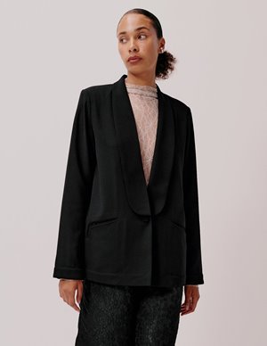 Hofmann Copenhagen romy jacket - black side