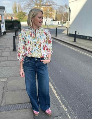 Dea Kudibal linedea blouse - blossom detail