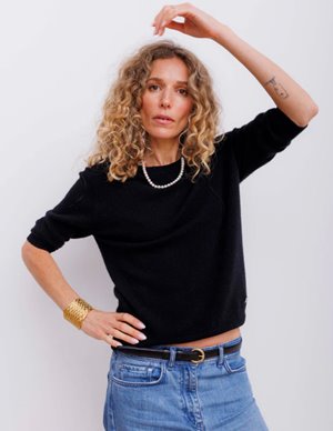 Beta Studios lady jumper - black side