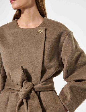 Dea Kudibal cheridea coat - praline detail