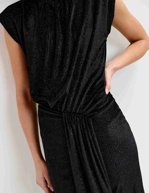 Essentiel Antwerp inche velvet dress - black model