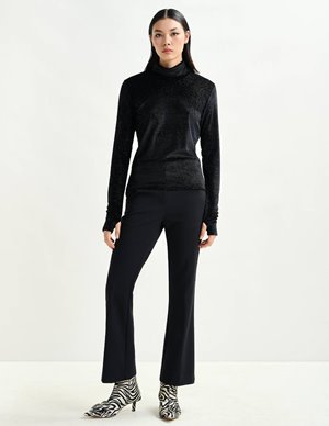 Essentiel Antwerp indienne velvet top - black side
