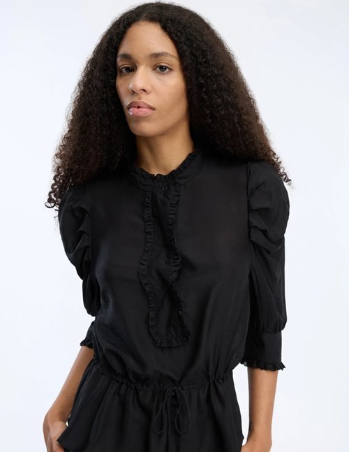 Munthe Vastu top - black