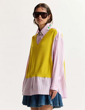Essentiel Antwerp jit knit panel shirt - pink model