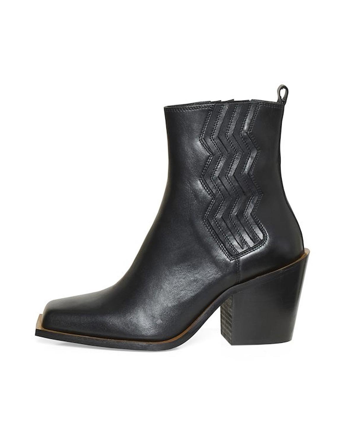 gestuz marleegz chunky boots